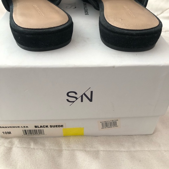 Something Navy Avenue Bow Mule - Picture 2 of 15